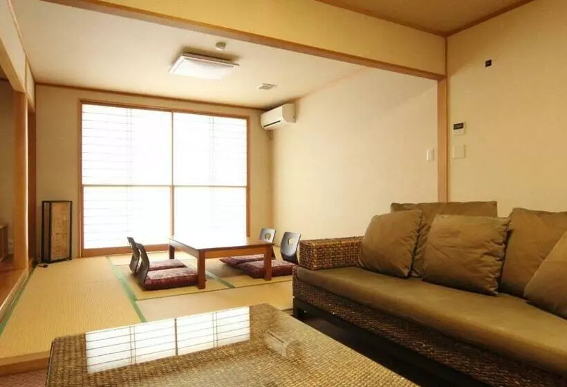 旅館 Denshukan Torayanoyu