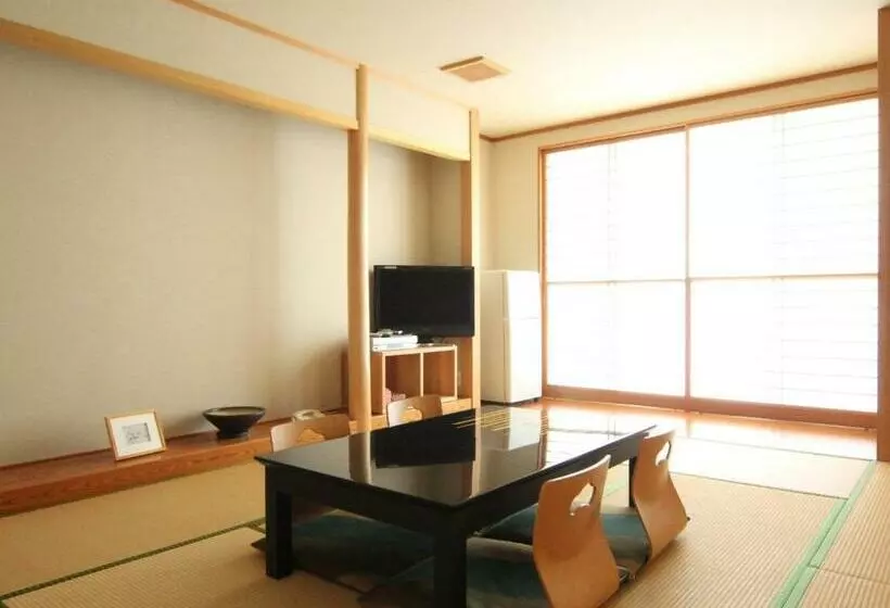 旅館 Denshukan Torayanoyu