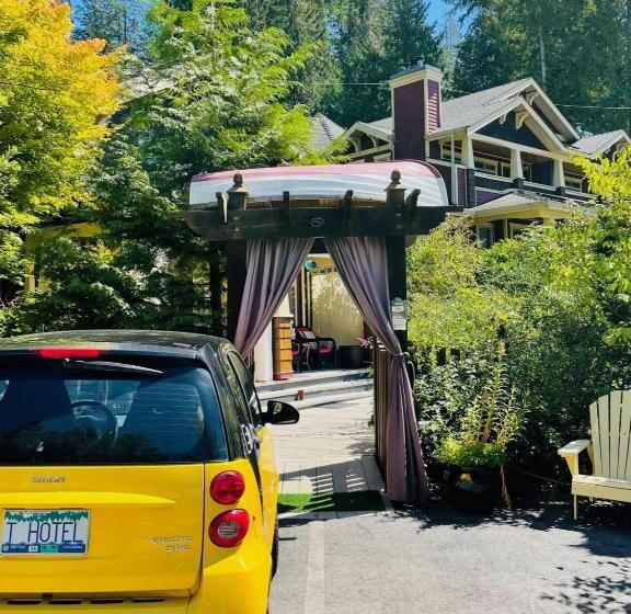 The Tuwanek Hotel And Spa