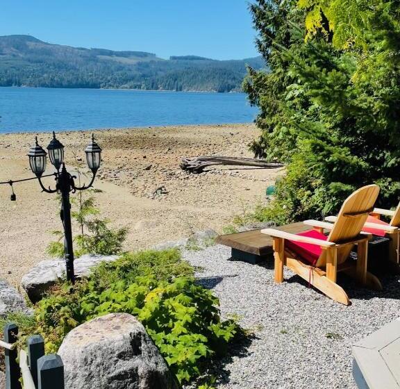 The Tuwanek Hotel And Spa