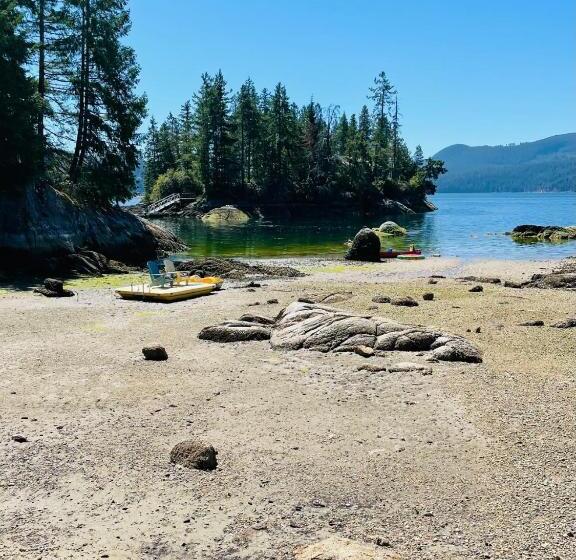 The Tuwanek Hotel And Spa