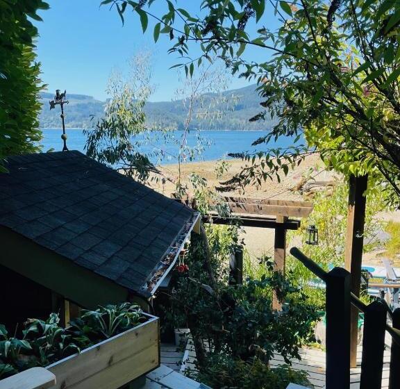 The Tuwanek Hotel And Spa