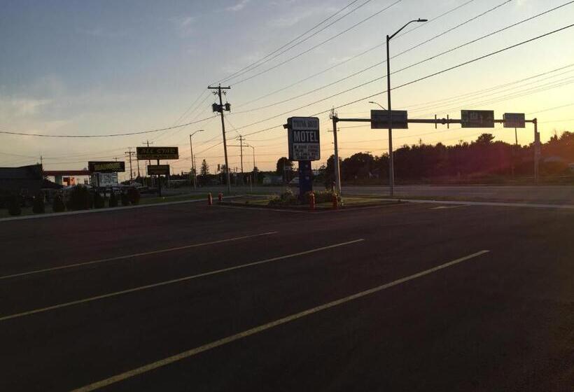 Trunk Road Motel