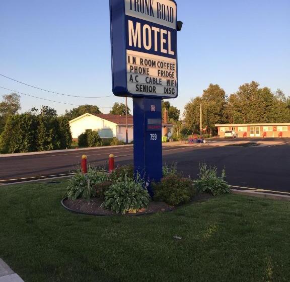 Trunk Road Motel