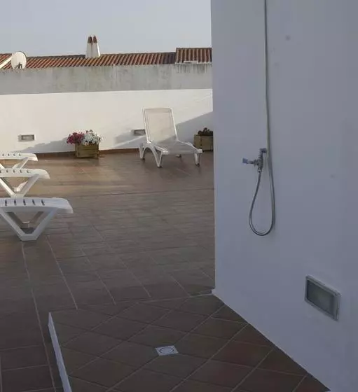 Hostel & Gym Relise   Albergue Juvenil