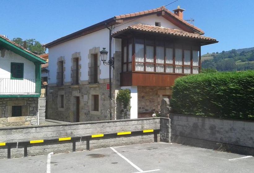 Общежитие Apartamentos Rurales La Casa Vieja De Alceda