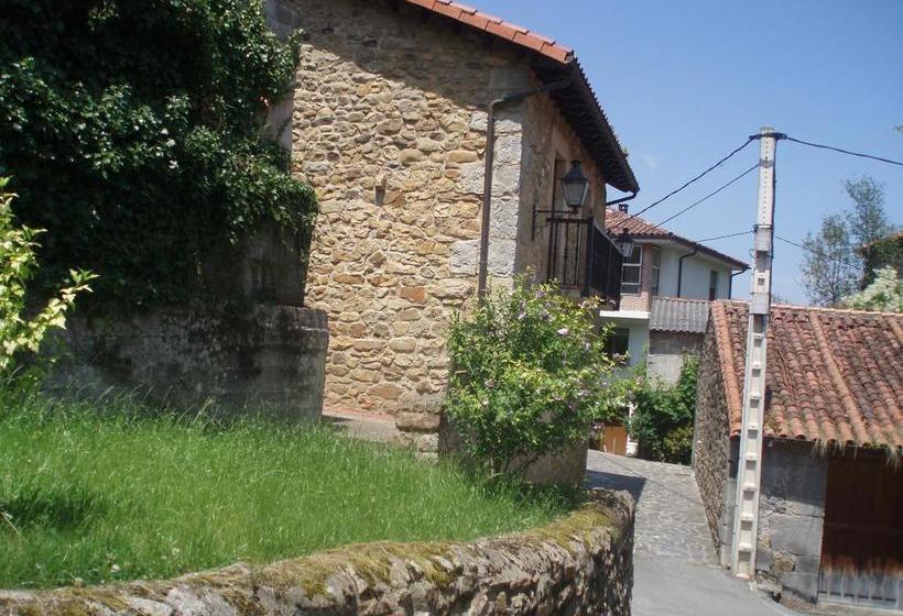 Общежитие Apartamentos Rurales La Casa Vieja De Alceda