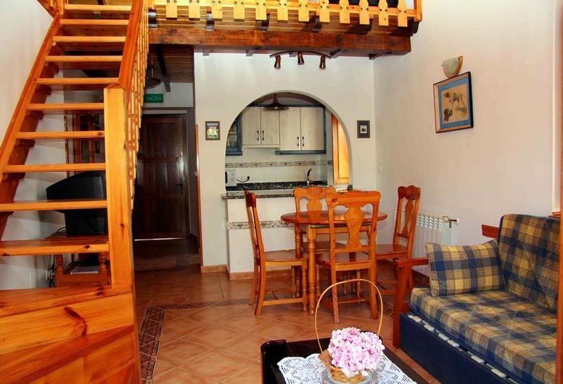 Общежитие Apartamentos Rurales La Casa Vieja De Alceda