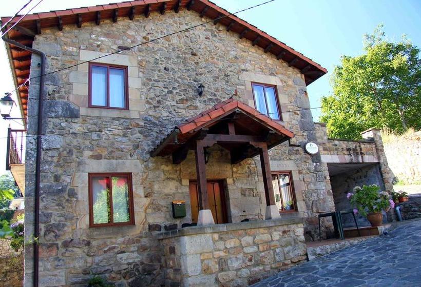 Общежитие Apartamentos Rurales La Casa Vieja De Alceda