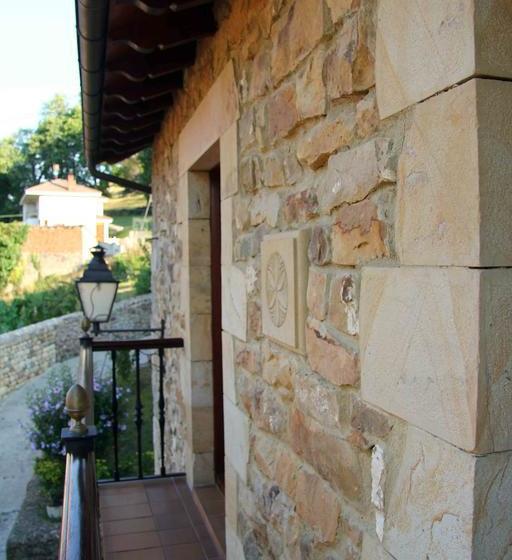 Общежитие Apartamentos Rurales La Casa Vieja De Alceda