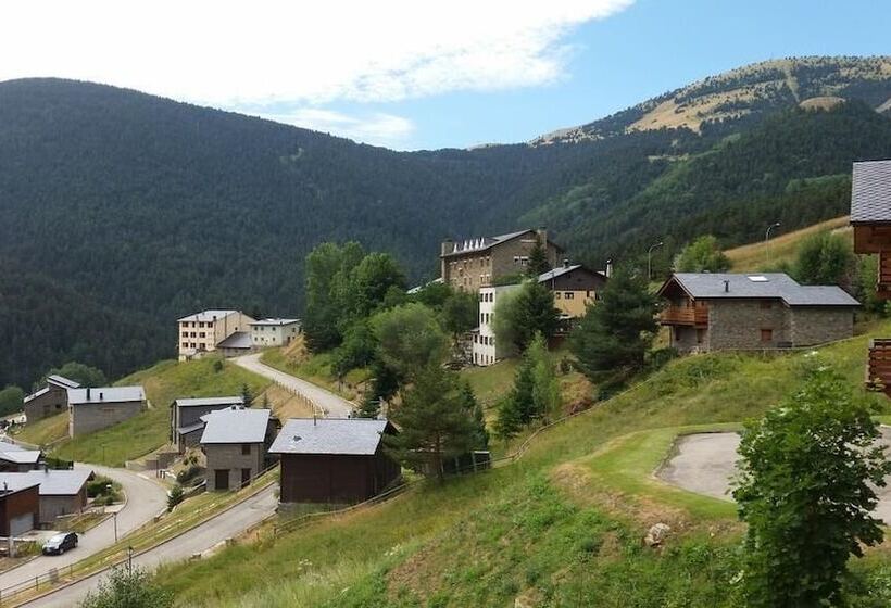 הוסטל Xalet Refugi Pere Carne