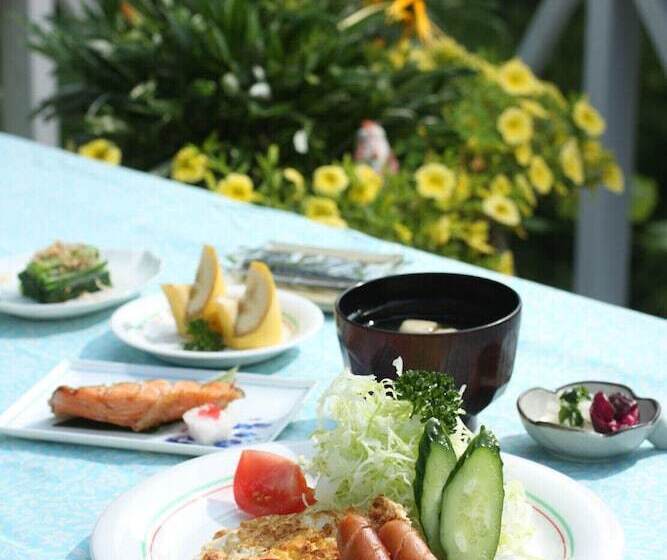 Bed and Breakfast Onsen Pension Hanasakiyama