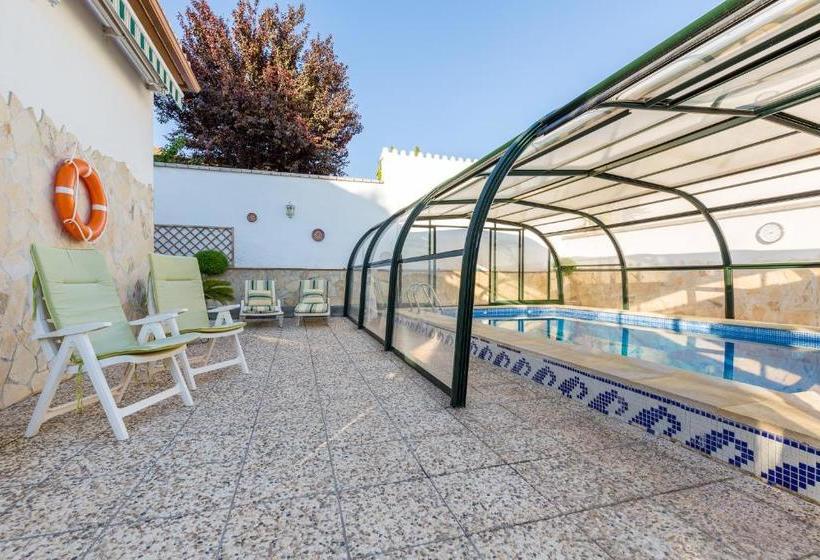 مبيت وإفطار Villa Madnis