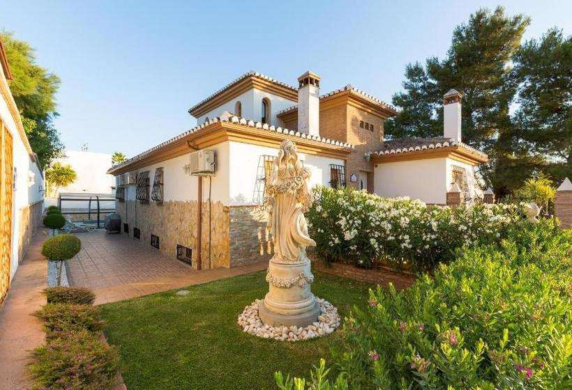 مبيت وإفطار Villa Madnis