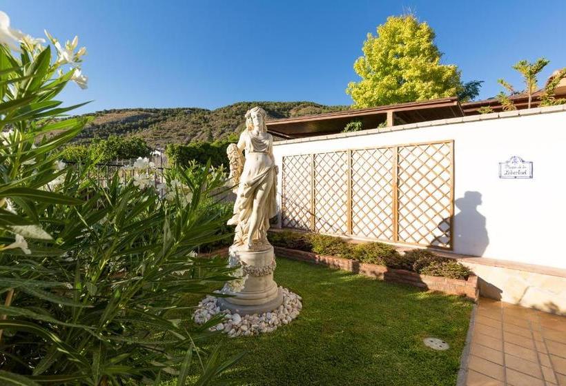 مبيت وإفطار Villa Madnis