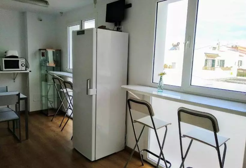 Hostel & Gym Relise   Albergue Juvenil