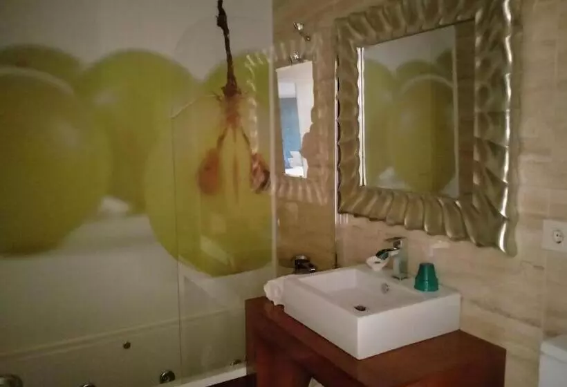 Hotel 7 Uvas