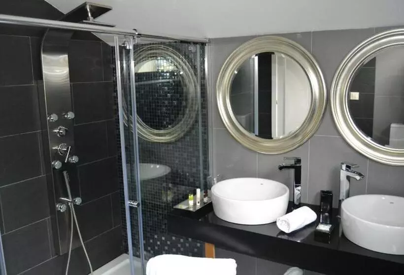 Hotel 7 Uvas