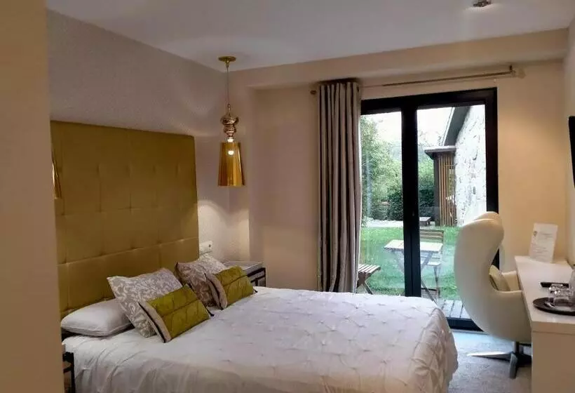Hotel 7 Uvas