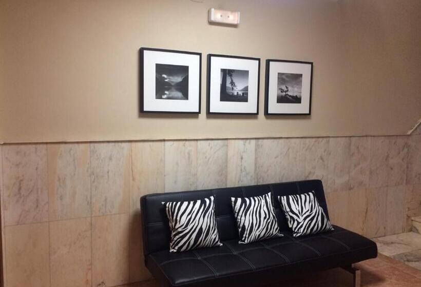 酒店 Hostal El Rocio