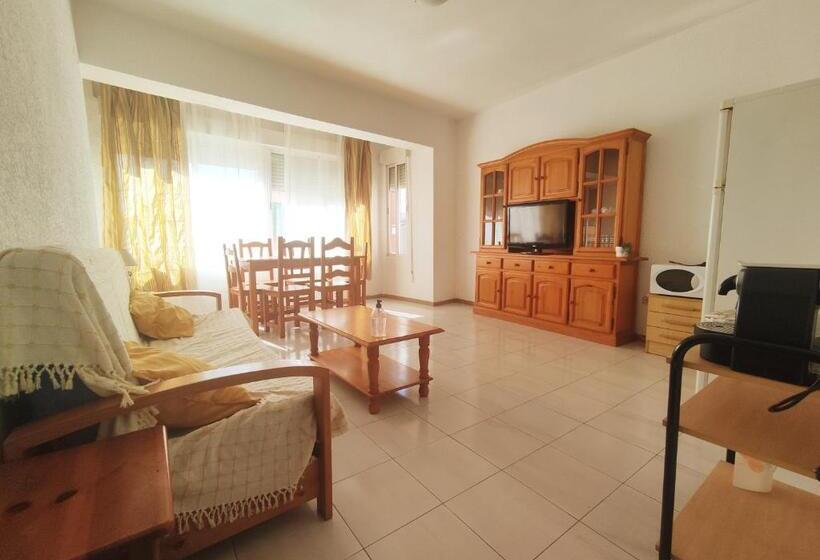 ホテル Hostal Neus