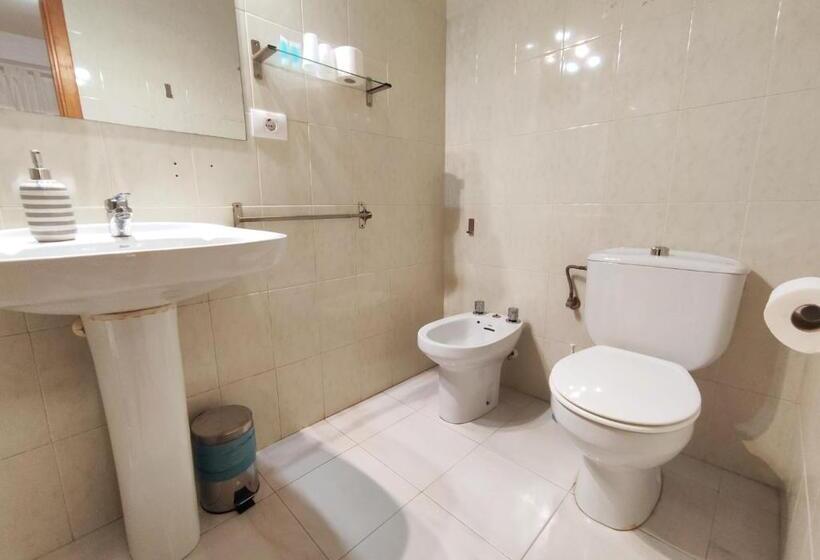 ホテル Hostal Neus