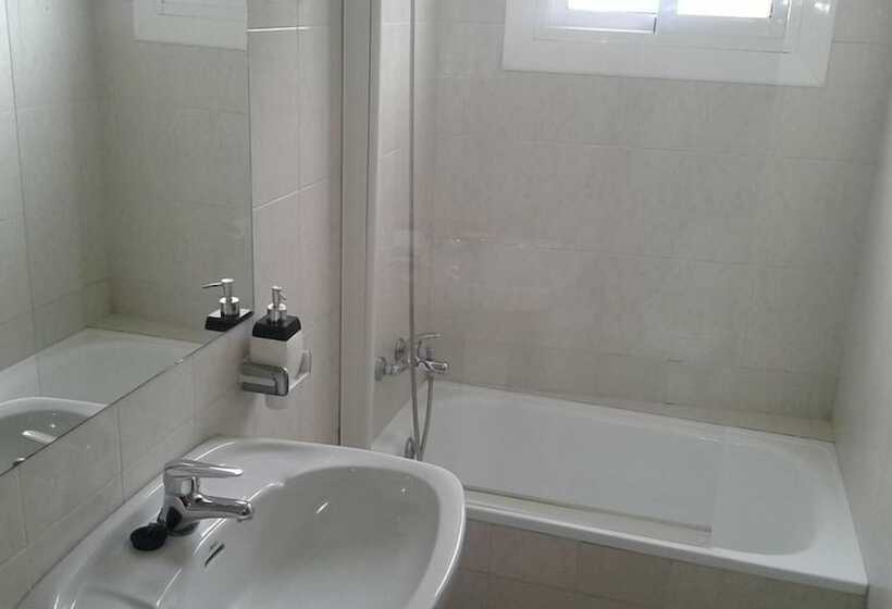 ホテル Hostal Neus