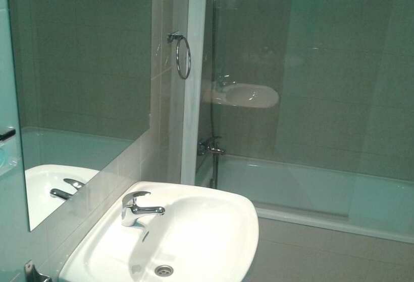 ホテル Hostal Neus