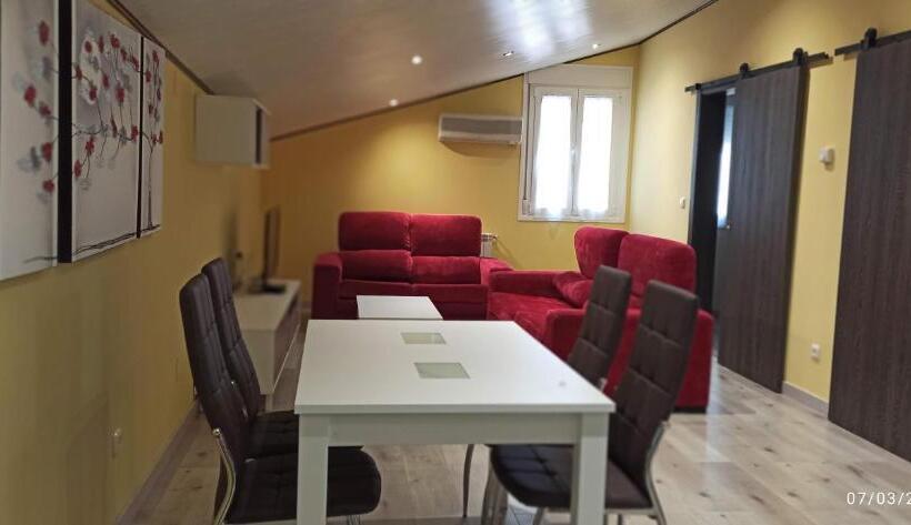 בית מלון כפרי Hostal San Antonio