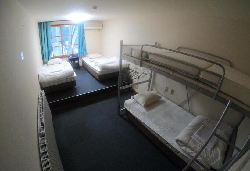 בית מלון כפרי Monkey Rider