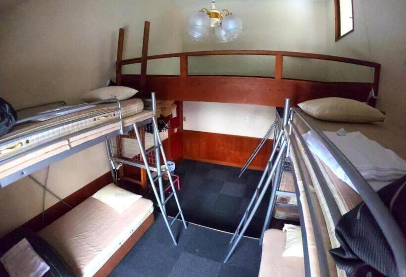 בית מלון כפרי Monkey Rider