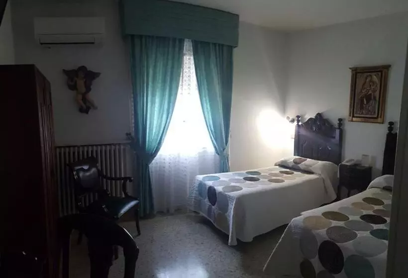 Hotel Nico