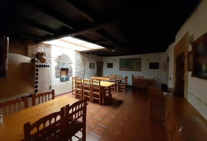 ホテル Rural El Perdigon