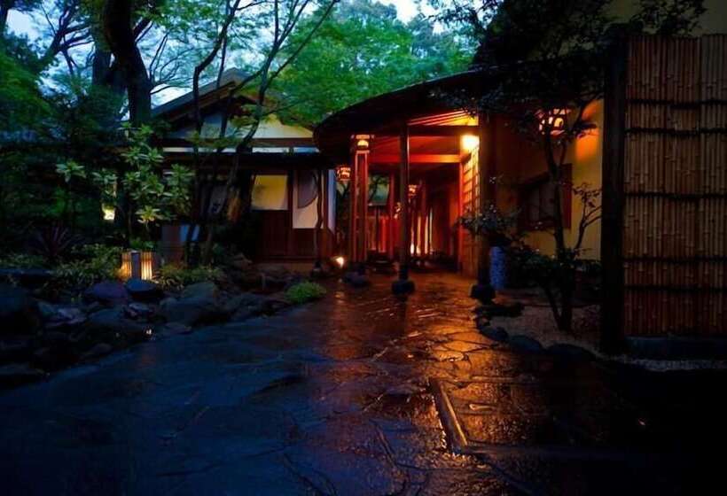 Kappo Ryokan Kannawa Bettei