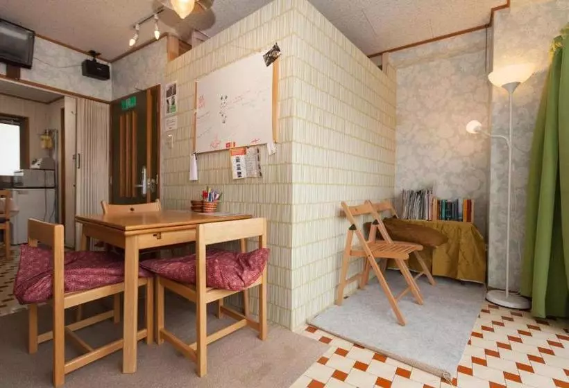 Ml International Hostel
