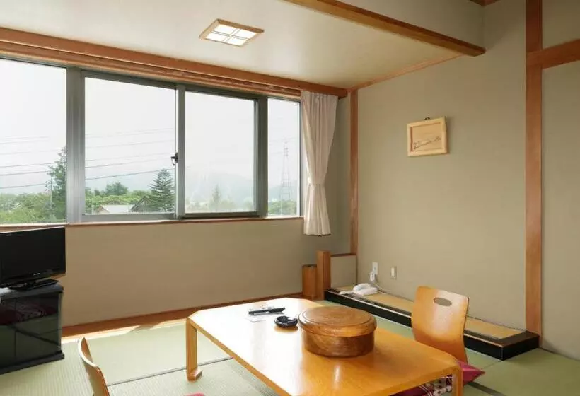 Ryokan Happokan