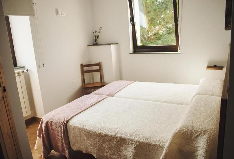 Albergue Camino Norte   Hostel