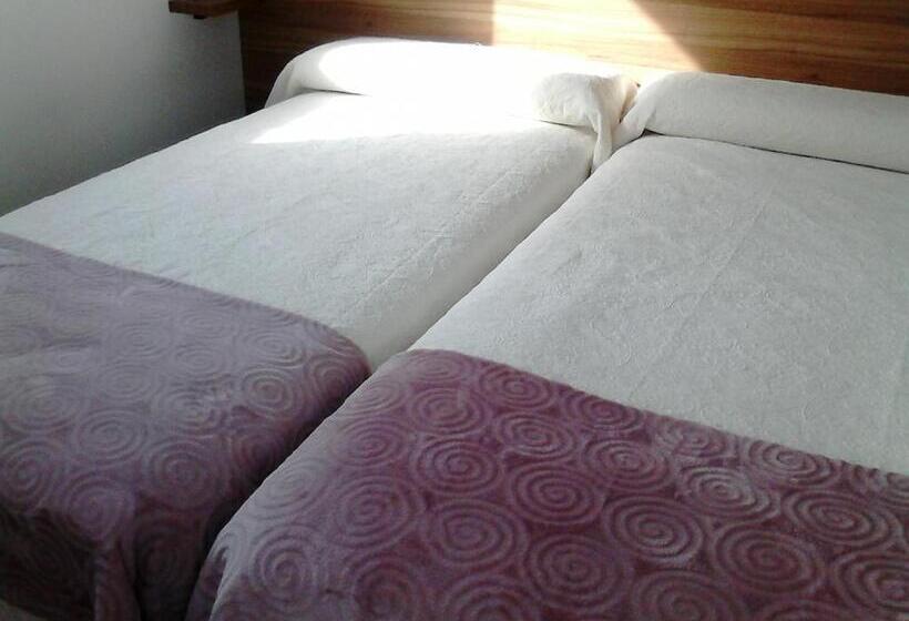 Albergue Camino Norte   Hostel