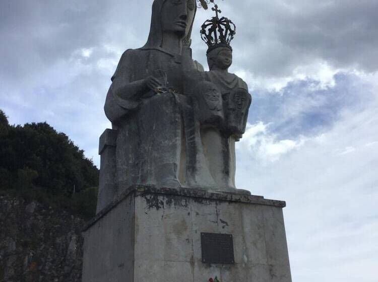 Albergue De Peregrinos La Bilbaina   Hostel