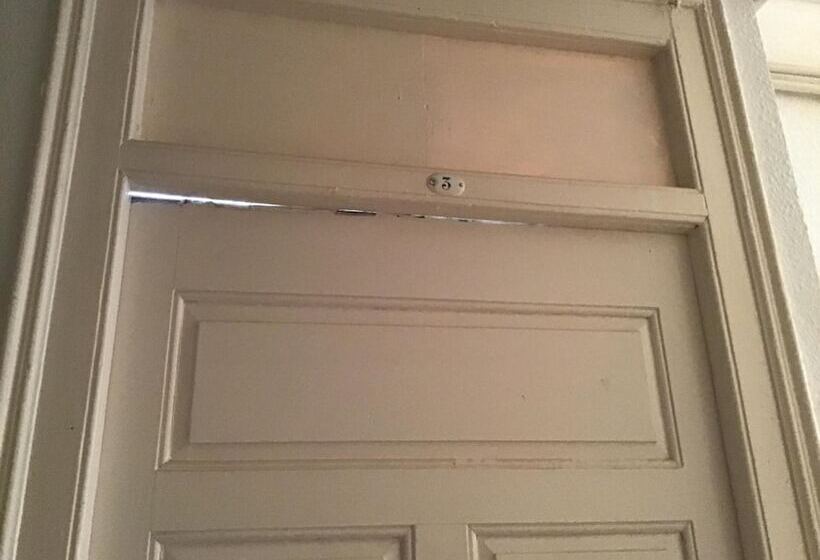 Albergue De Peregrinos La Bilbaina   Hostel