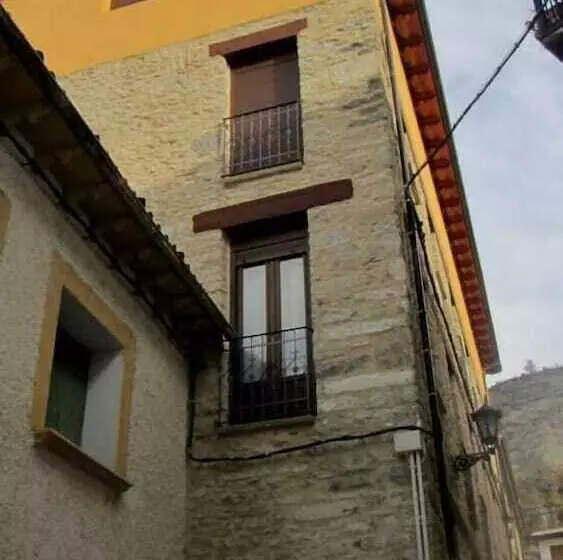 Albergue De Yebra