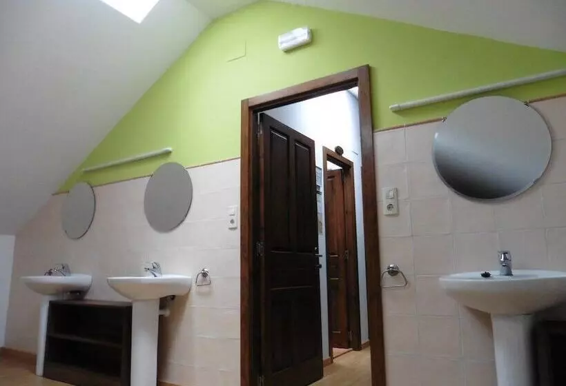 Albergue De Yebra