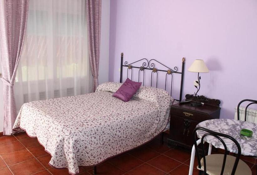 فندق صغير Hostal Restaurante El Cercao
