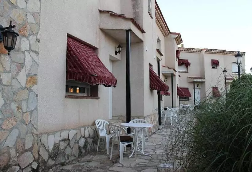 ユースホステル Hostal Restaurante El Cercao