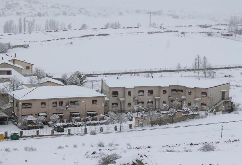 فندق صغير Hostal Restaurante El Cercao