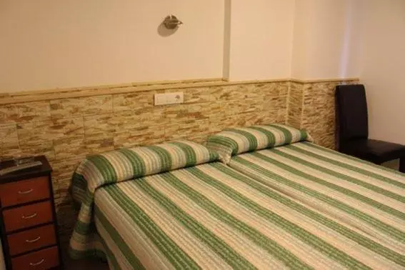 هاستل Hostal Valle Del Iregua