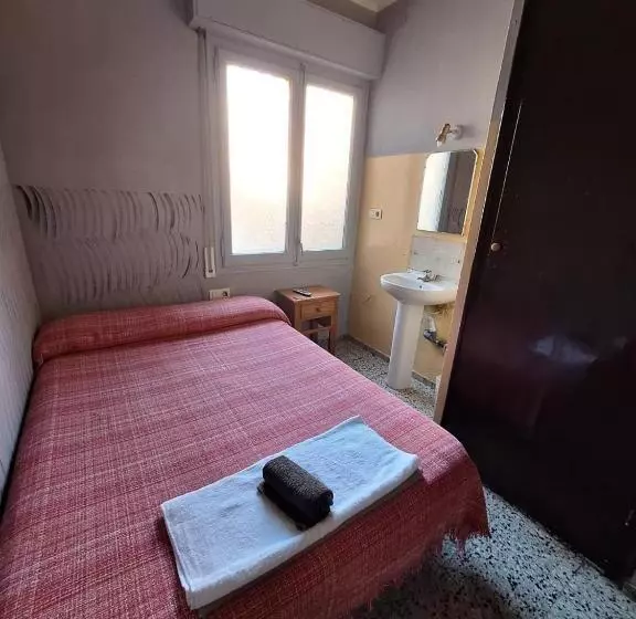 Retkeilymaja Pension Suiza
