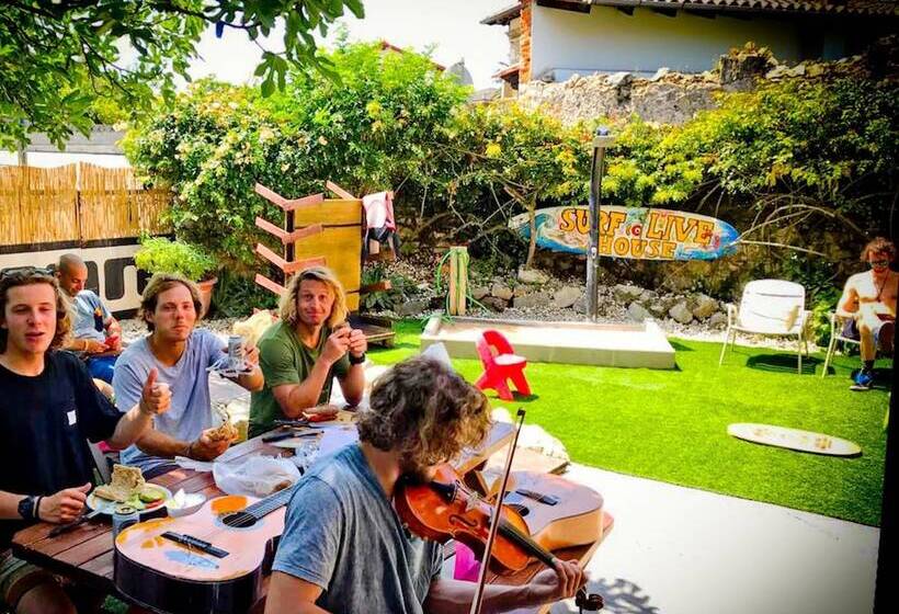 Surftolive House Hostel