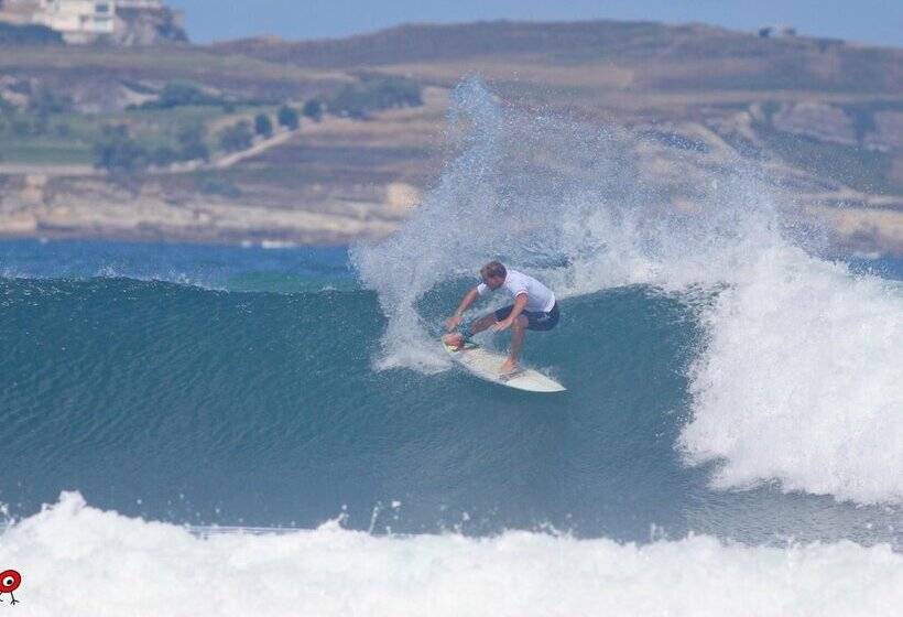 Surftolive House Hostel