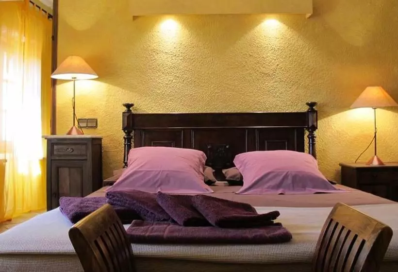 تختخواب و صبحانه Can Vila